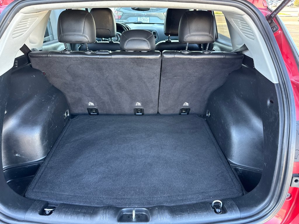 Used 2019 Jeep Compass Latitude w/ Popular Equipment Group FWD image 9