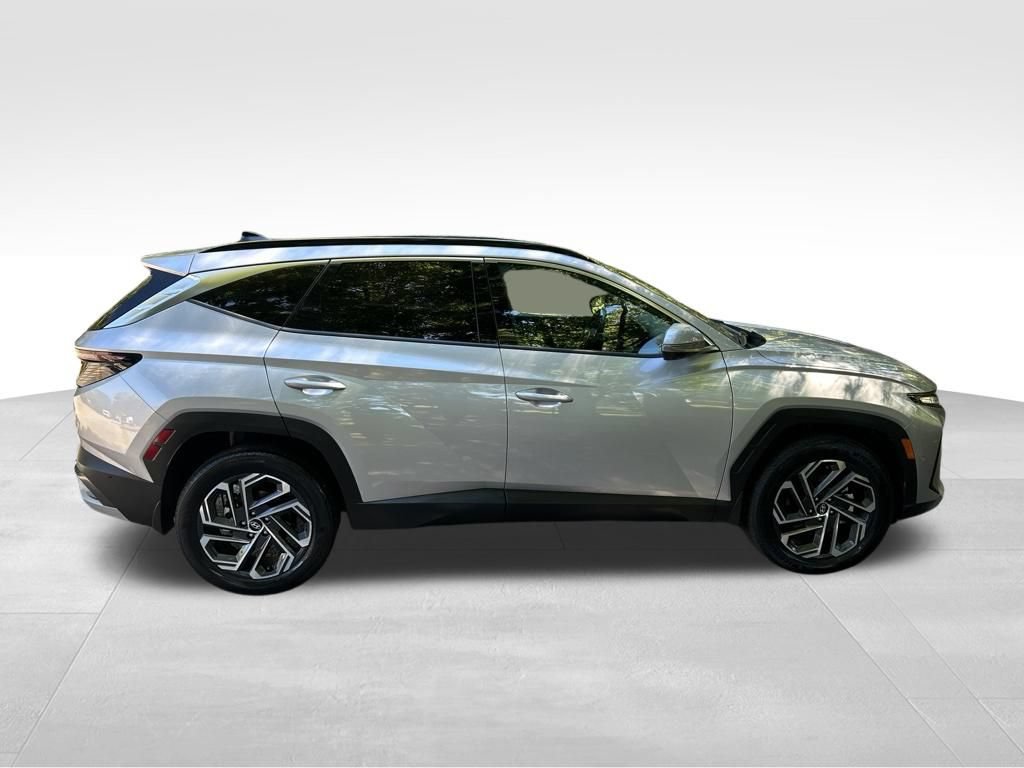 Used 2025 Hyundai Tucson Limited AWD/4WD image 7