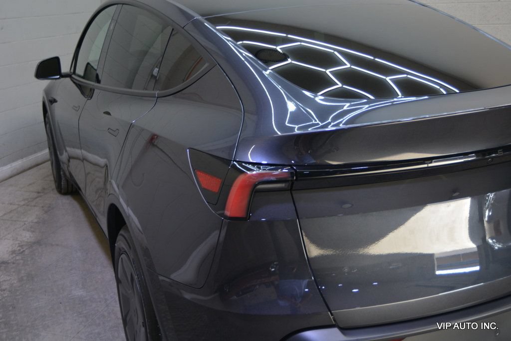 Used 2026 Tesla Model Y 2WD image 9