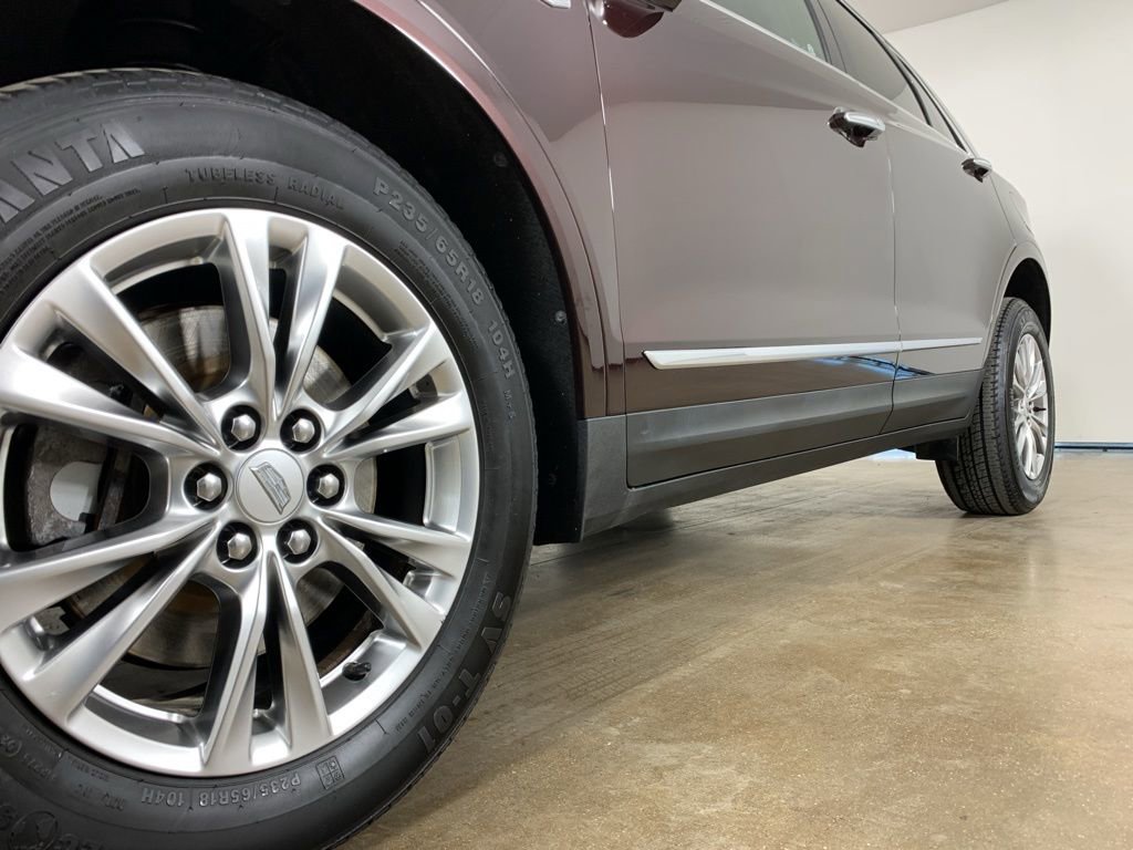 Used 2020 Cadillac XT5 Premium Luxury image 2