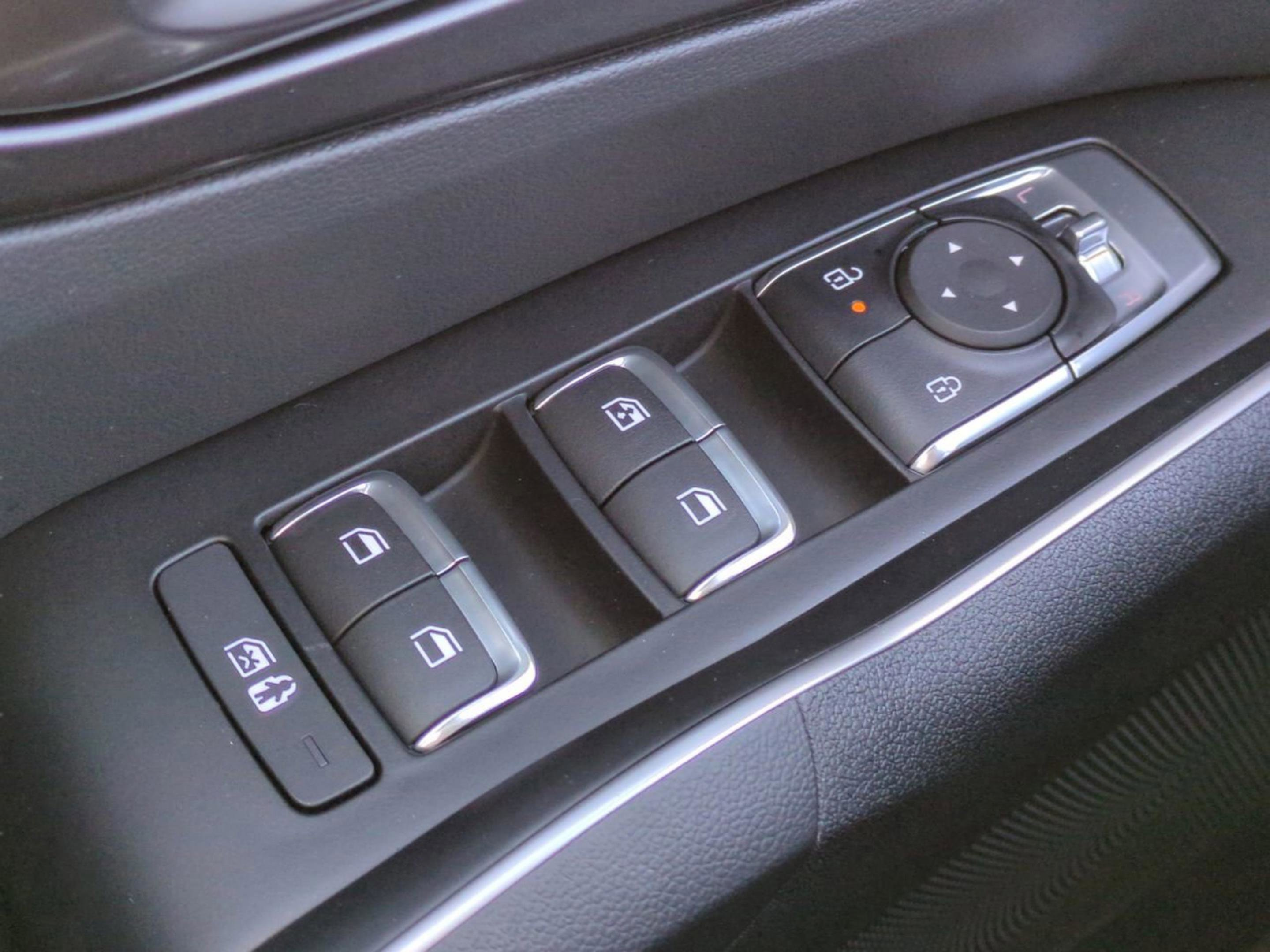 New 2026 Kia Sorento LX FWD image 32