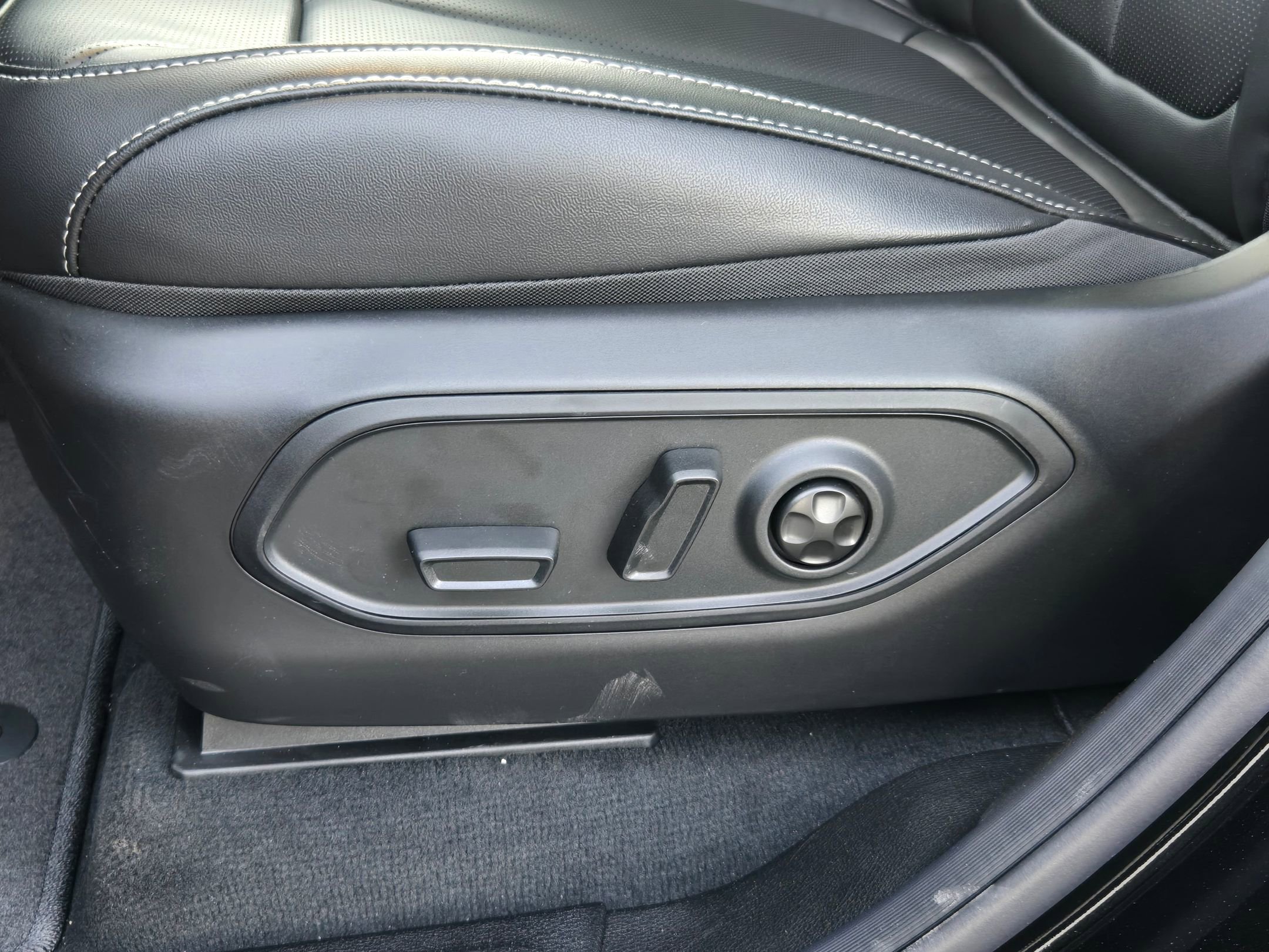 New 2025 Jeep Grand Cherokee Limited w/ Luxury Tech Group II image 20