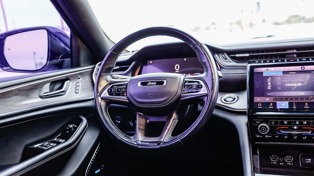 Used 2021 Jeep Grand Cherokee L Overland w/ Advanced Protech Group III image 18