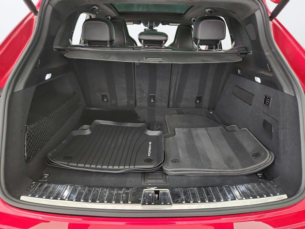 Used 2023 Porsche Cayenne GTS AWD/4WD image 33