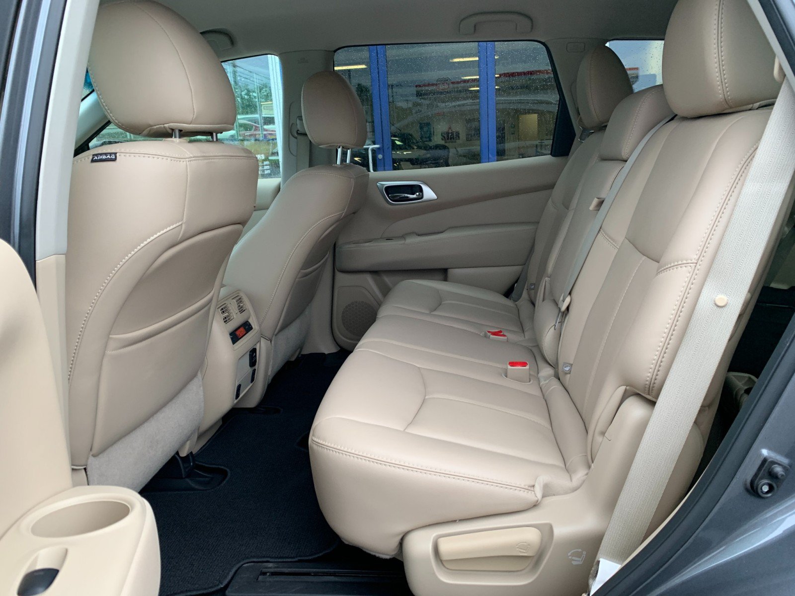 Used 2016 Nissan Pathfinder SL AWD/4WD image 28