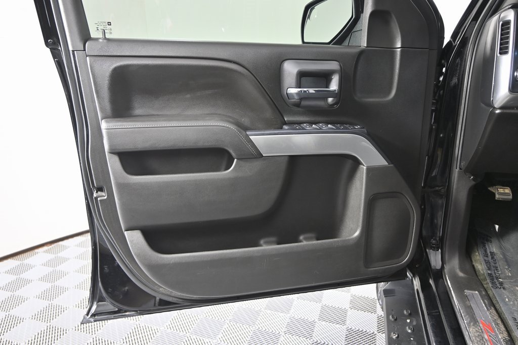 Used 2018 Chevrolet Silverado 1500 LT w/ All Star Edition image 18