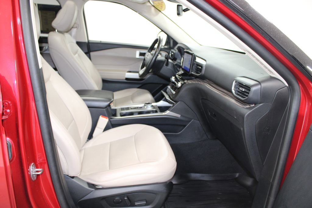 Used 2021 Ford Explorer Limited w/ Equipment Group 301A image 29
