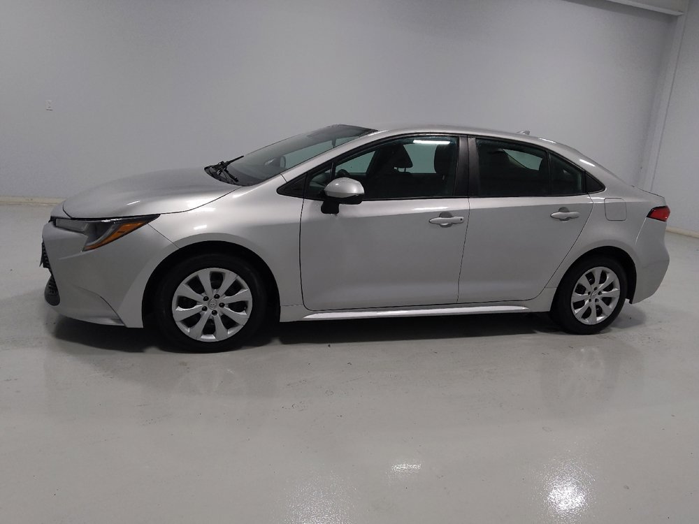 Used 2021 Toyota Corolla LE image 2