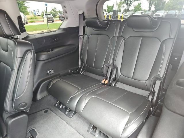 Used 2024 Jeep Grand Cherokee L Limited image 25
