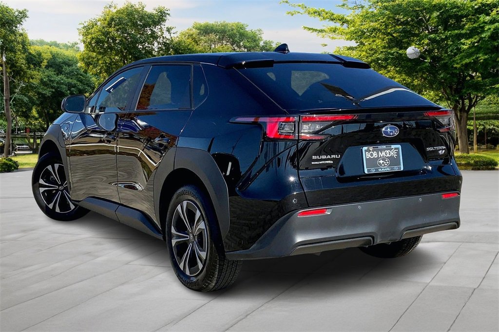 Used 2023 Subaru Solterra Premium image 4