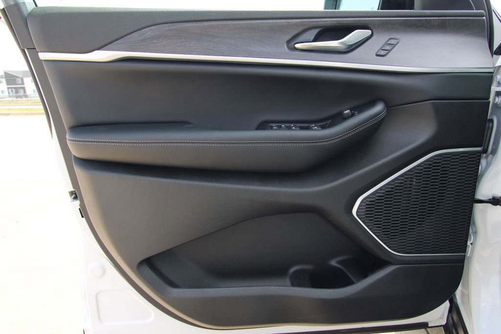 New 2026 Jeep Grand Cherokee Limited image 43