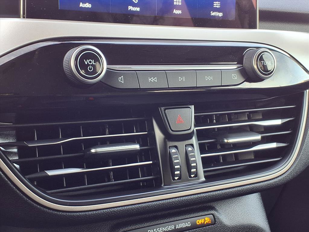 Certified 2022 Ford Escape SE w/ Cold Weather Package image 11