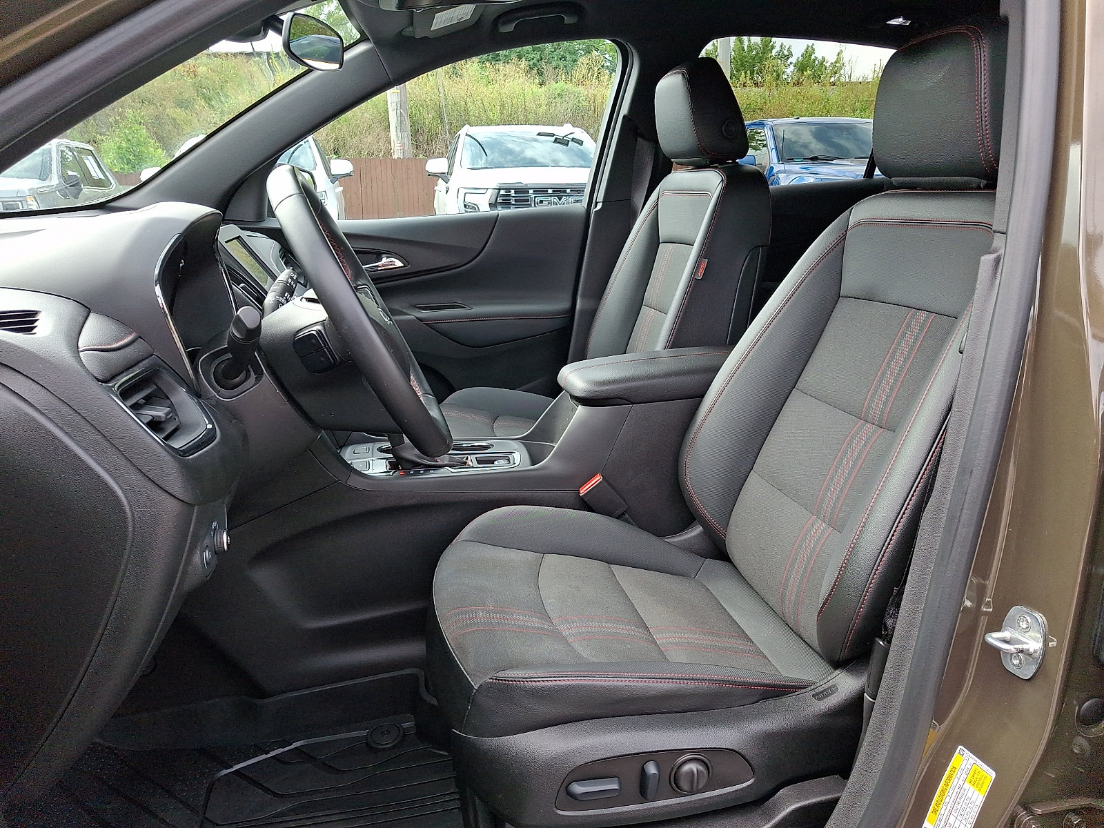 Certified 2023 Chevrolet Equinox RS w/ LPO, Floor Liner Package AWD/4WD image 14
