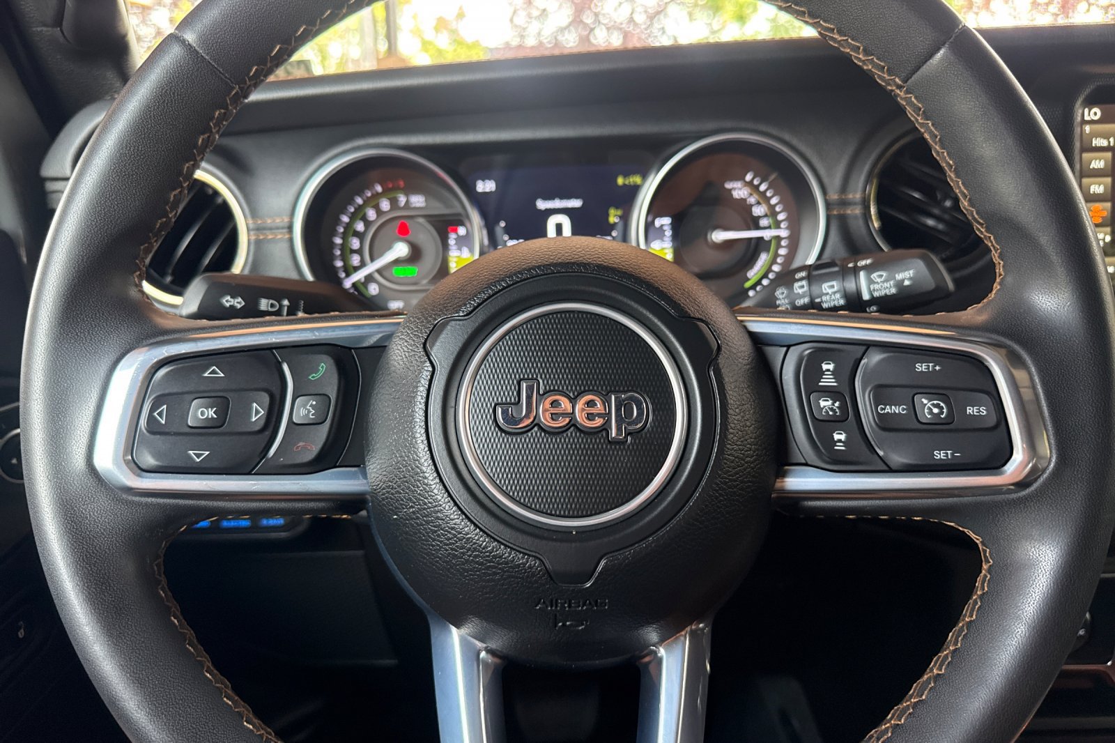 Used 2023 Jeep Wrangler Unlimited Sahara AWD/4WD image 24