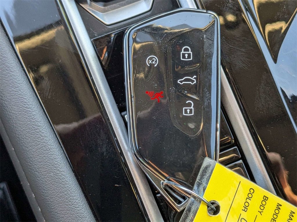 Used 2025 Volkswagen Atlas SE w/ Black Wheel Package image 34