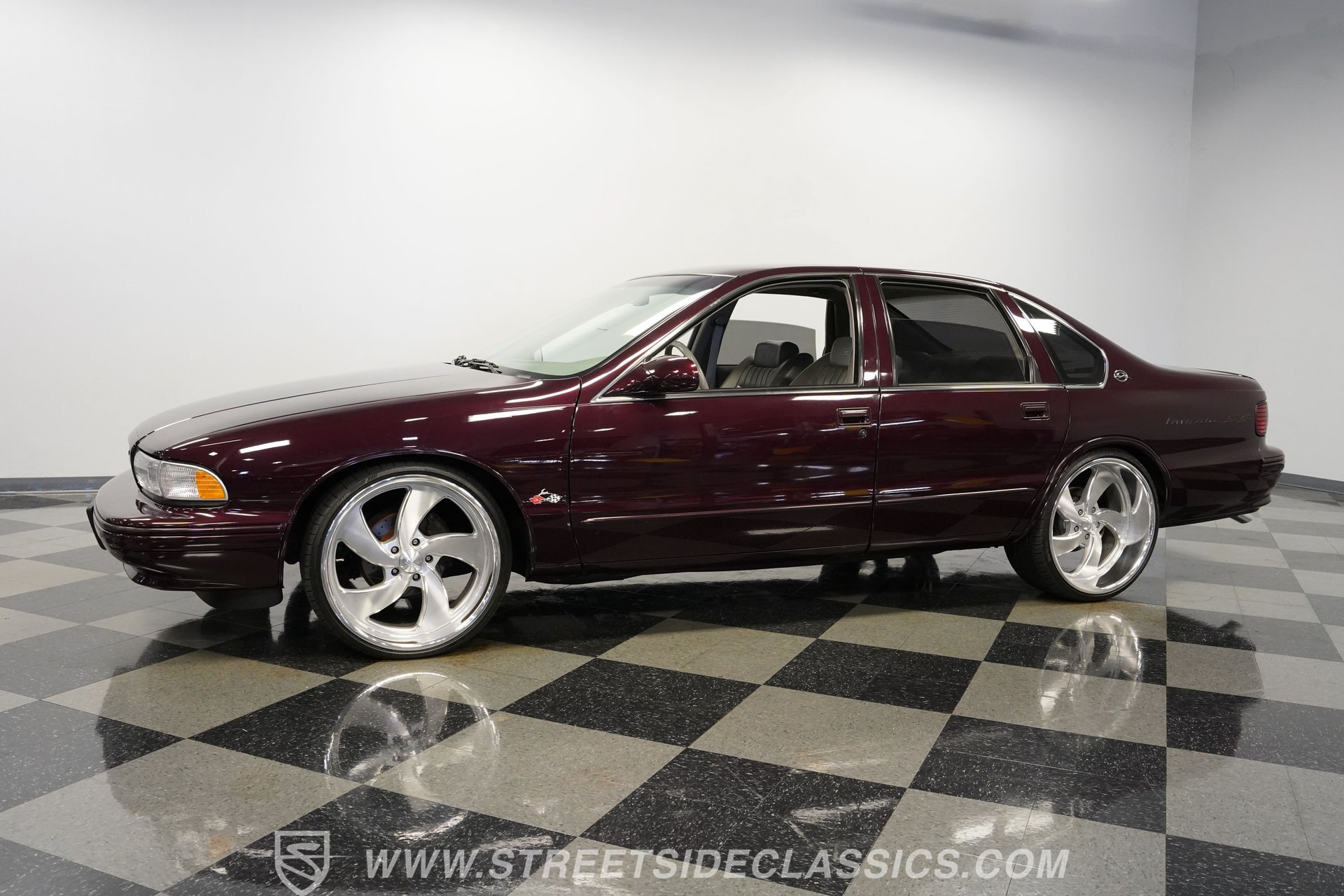 Used 1996 Chevrolet Impala SS RWD image 7