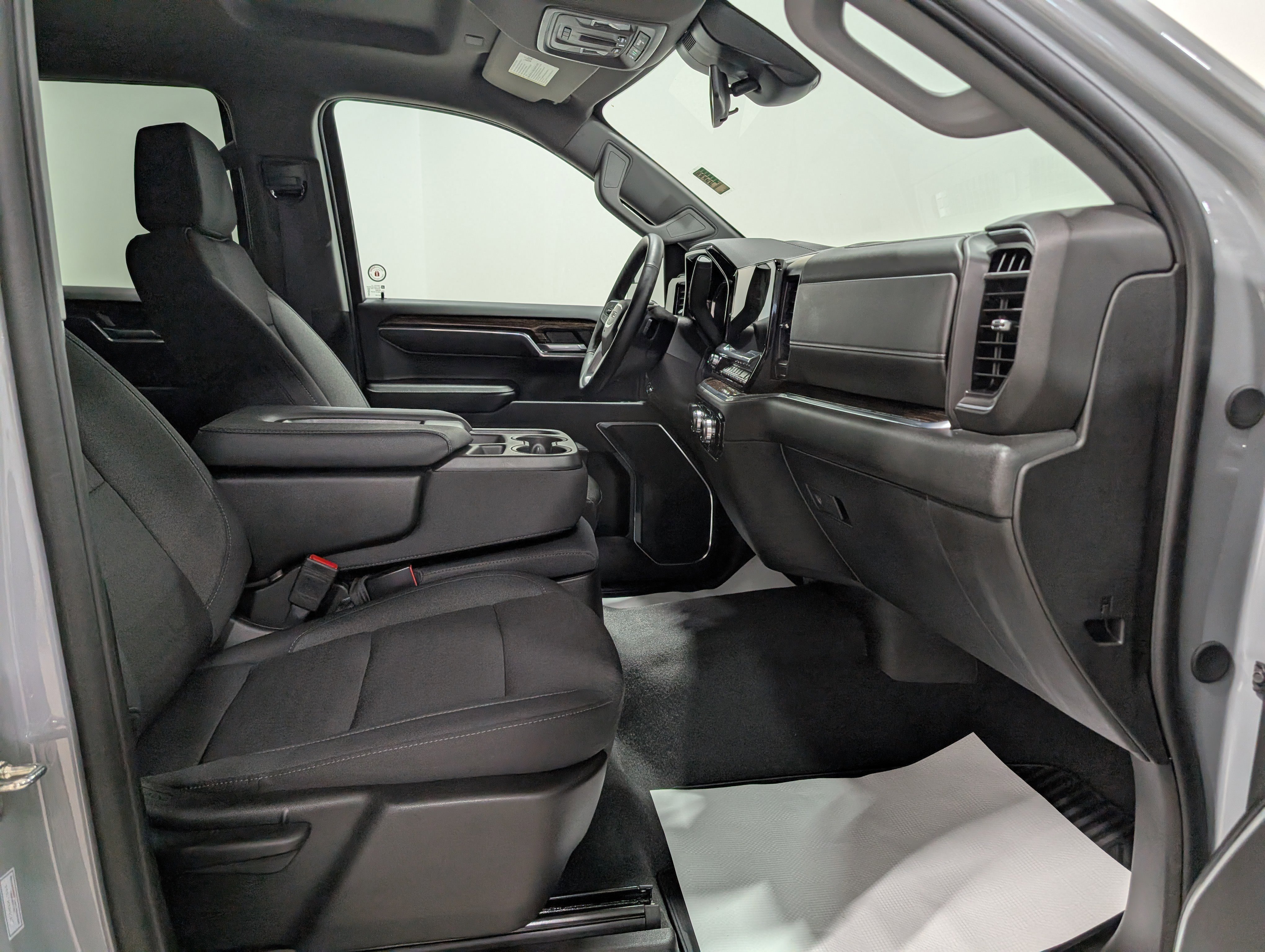 Used 2024 GMC Sierra 1500 SLE w/ Preferred Package image 20