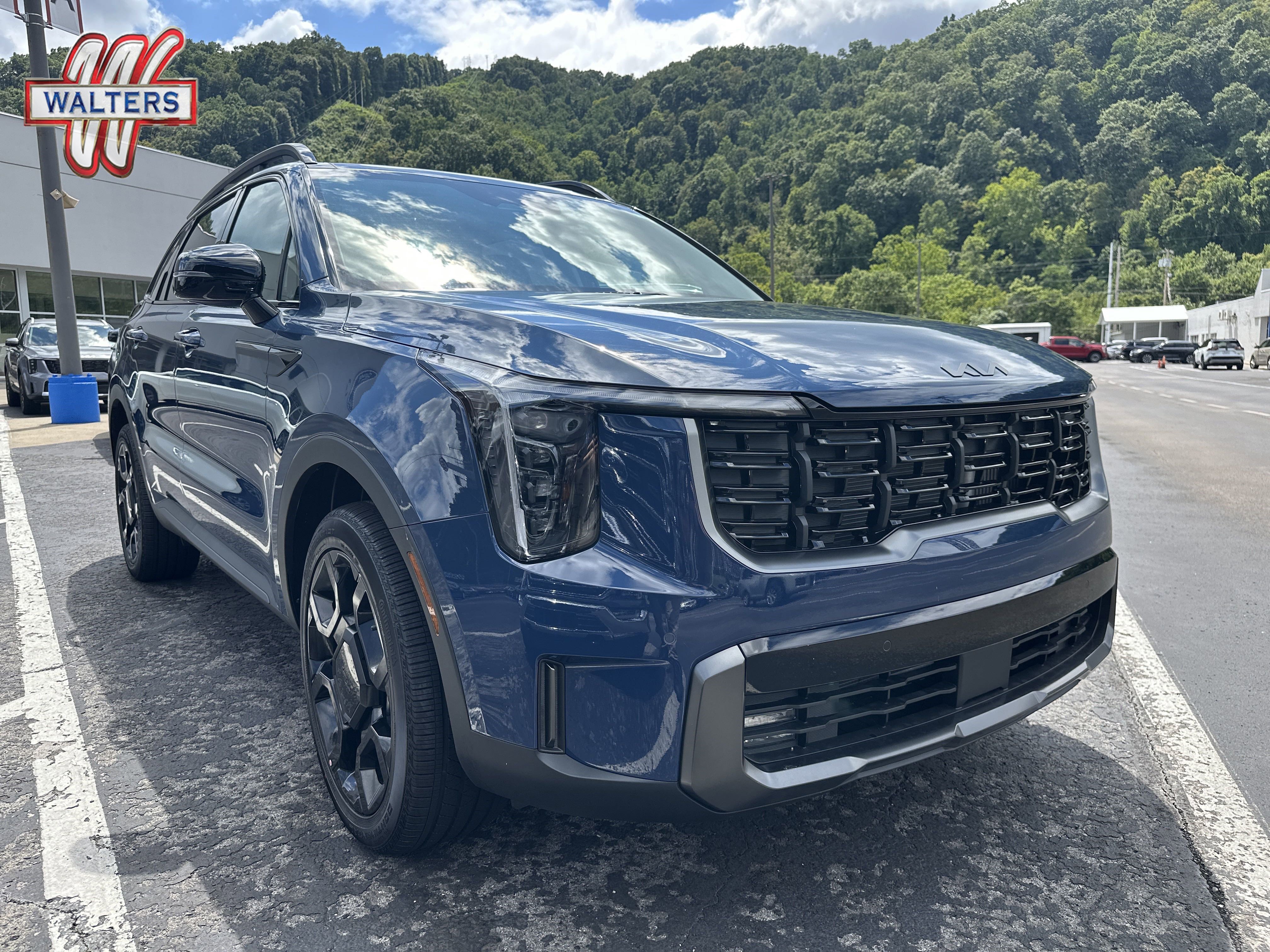 New 2025 Kia Sorento X-Line EX