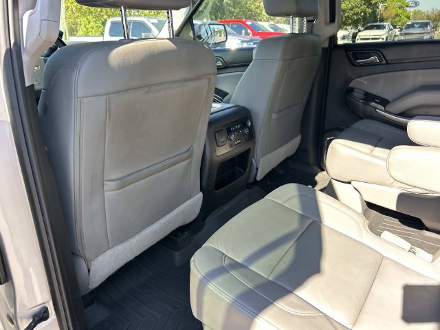 Used 2016 Chevrolet Suburban LT RWD image 19
