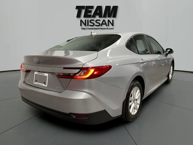 Used 2025 Toyota Camry LE AWD/4WD image 7
