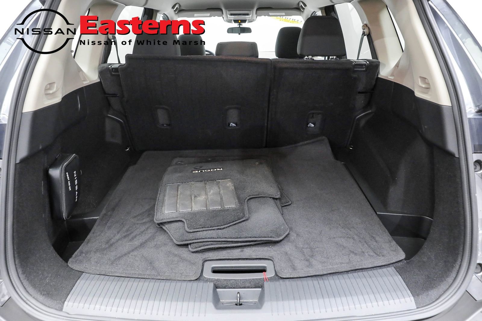Used 2023 Nissan Rogue S image 9