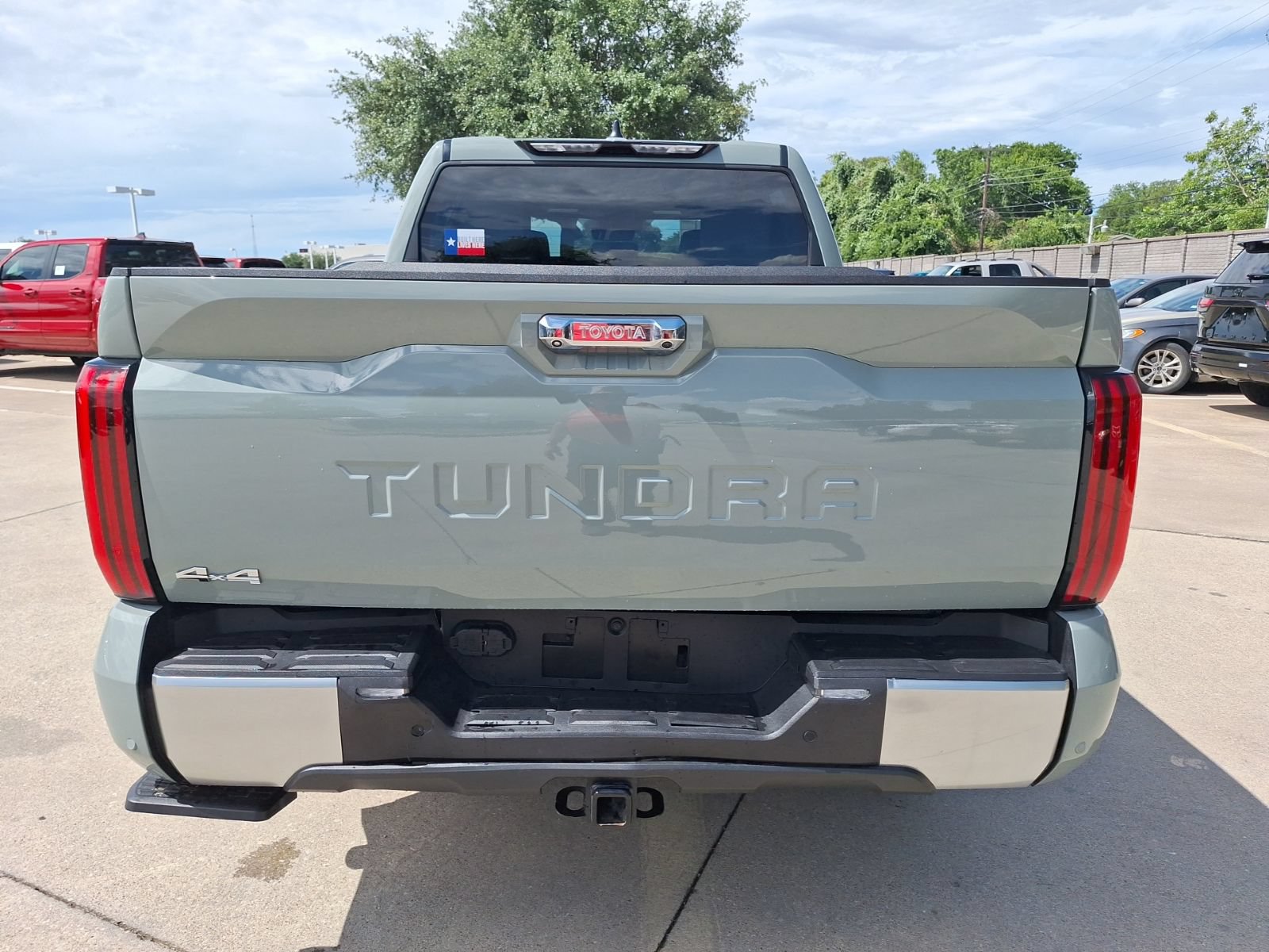 Used 2026 Toyota Tundra Limited AWD/4WD image 5
