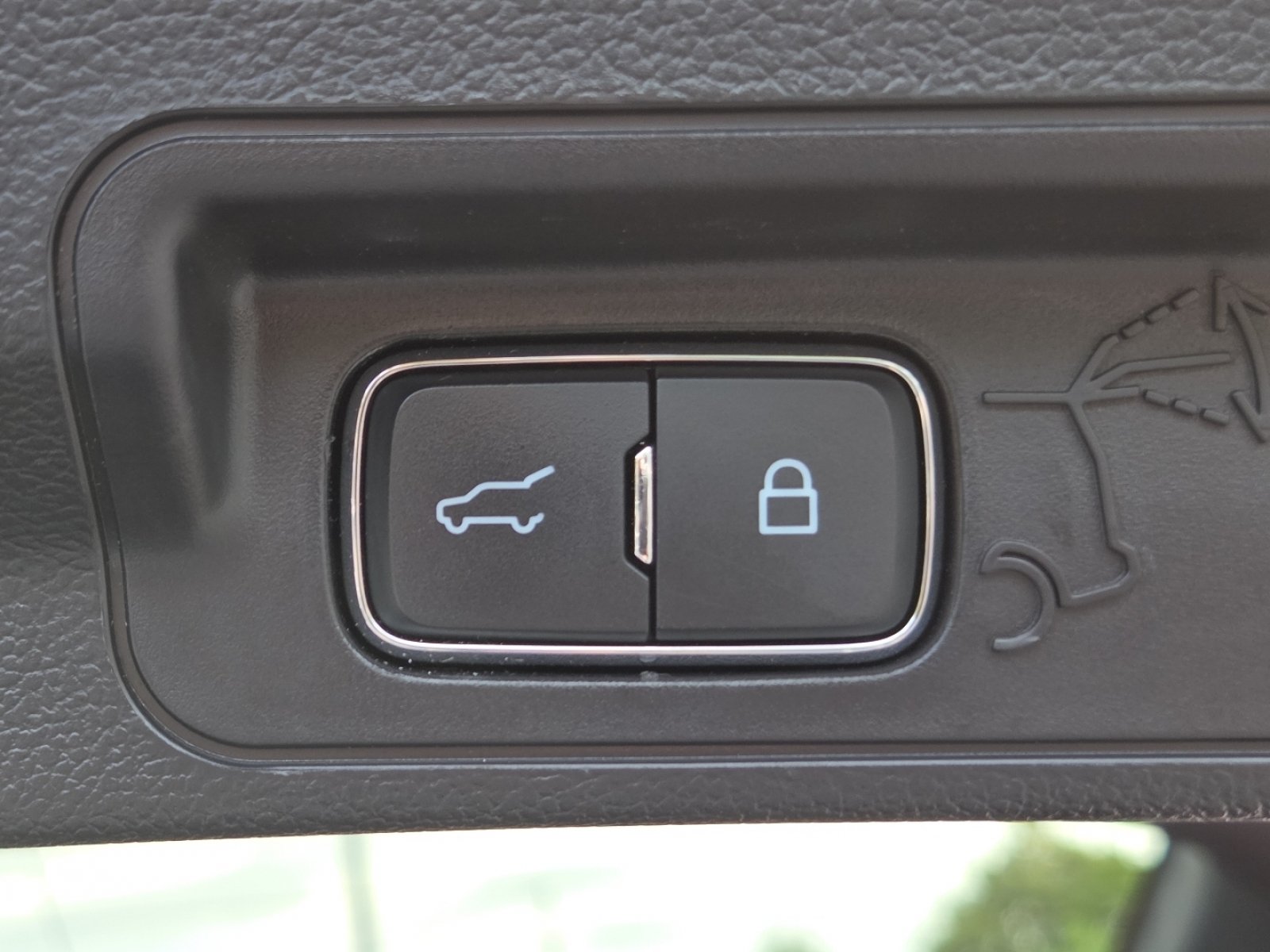 Used 2023 Ford Explorer ST w/ Equipment Group 401A AWD/4WD image 24