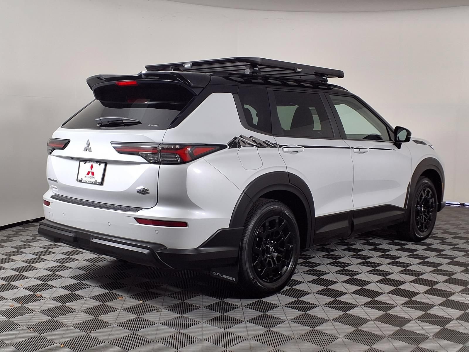 New 2026 Mitsubishi Outlander AWD image 25
