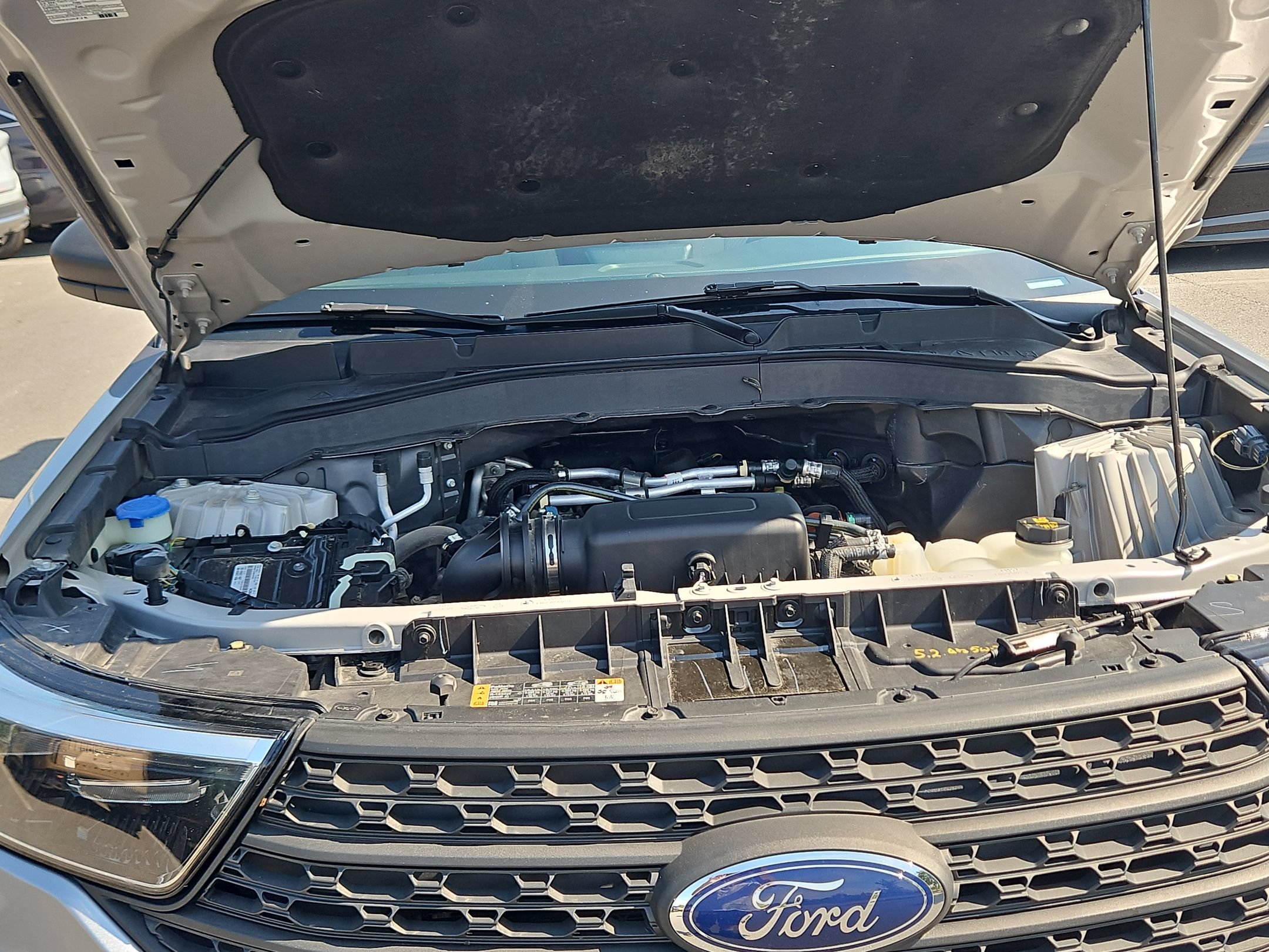 Used 2021 Ford Explorer 4WD w/ Class III Trailer Tow Package image 19