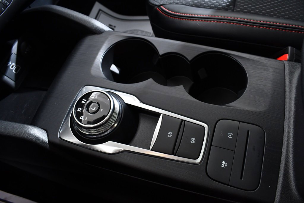 New 2025 Ford Escape ST-Line w/ Cold Weather Package image 31