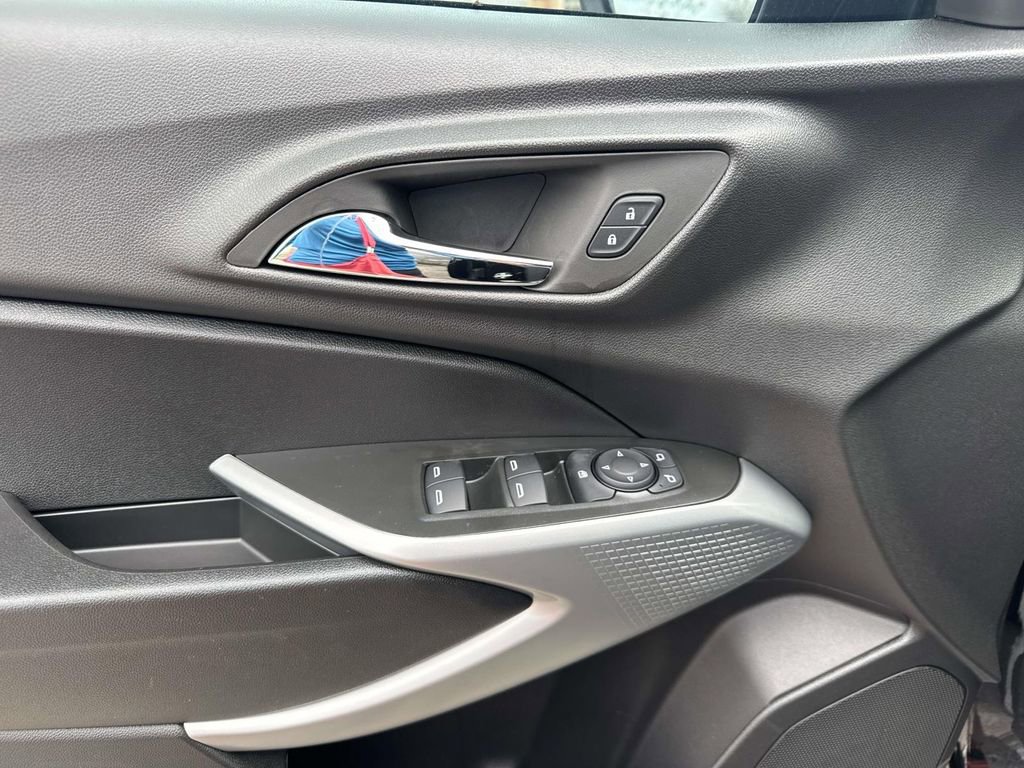 New 2026 Chevrolet Trax LS w/ LS Convenience Package image 19