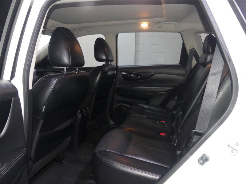 Used 2018 Nissan Rogue SL w/ Premium Package image 27