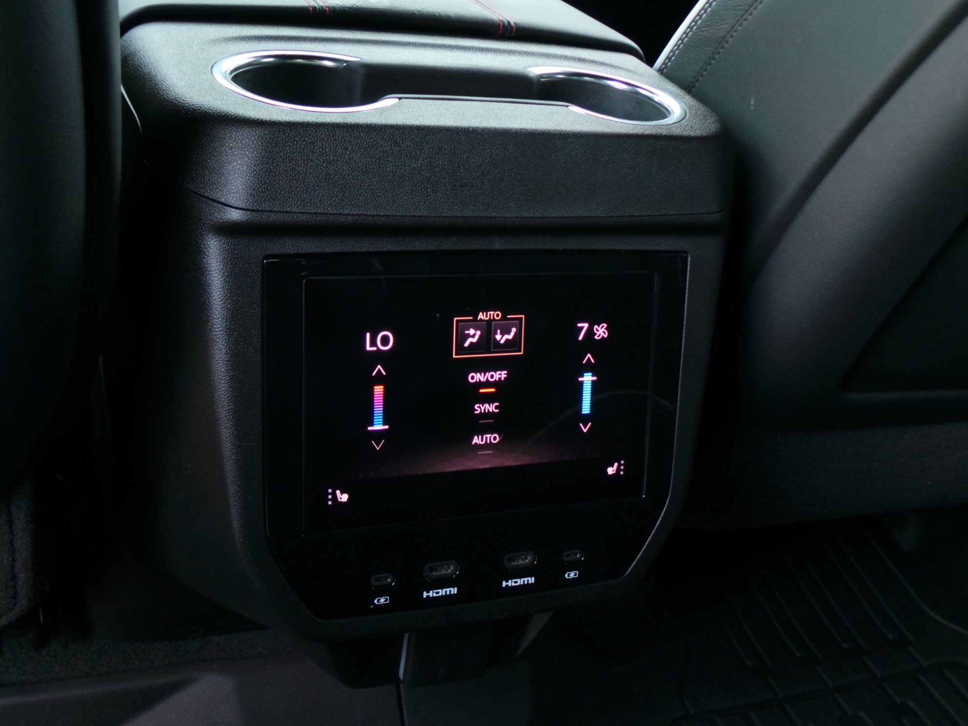 Used 2025 GMC Yukon AT4 Ultimate w/ LPO, Floor Liner Package AWD/4WD image 42