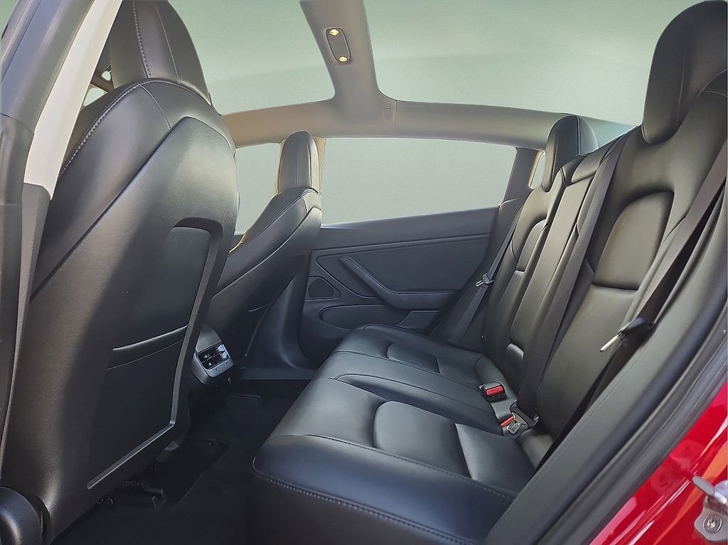 Used 2018 Tesla Model 3 Long Range image 16