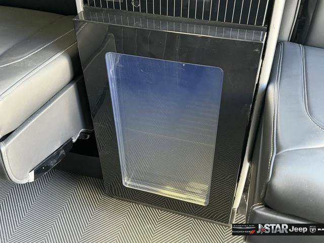 Used 2024 Mercedes-Benz Sprinter 2500 image 20