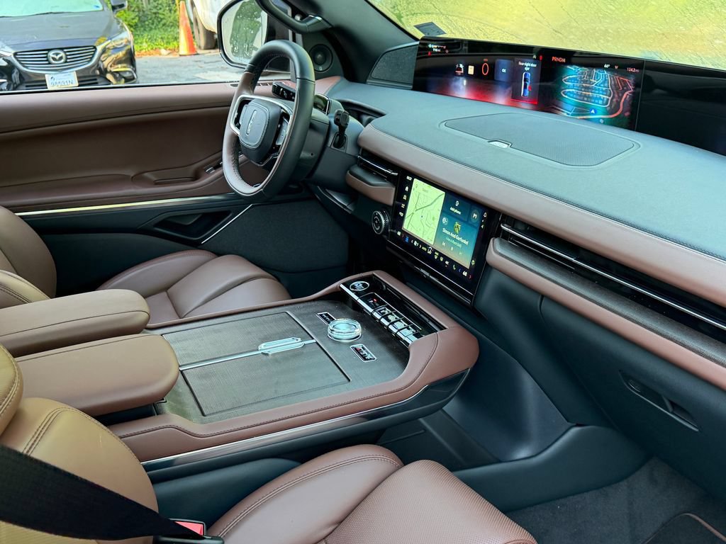 New 2026 Lincoln Navigator Reserve AWD/4WD image 19