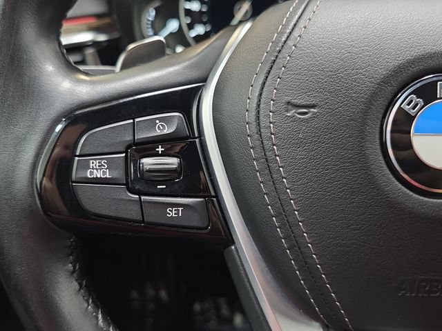 Used 2019 BMW 530i xDrive w/ Convenience Package AWD/4WD image 16