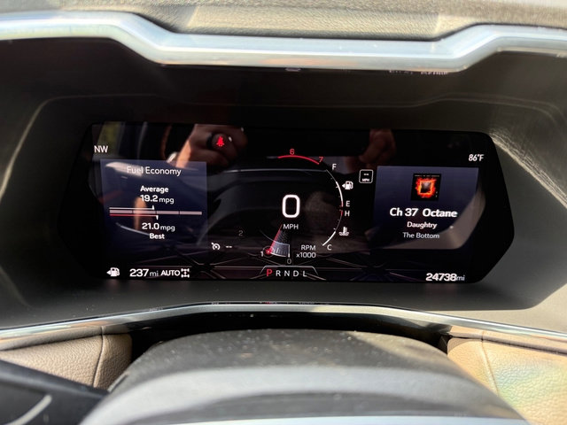 Used 2023 GMC Canyon Denali image 21