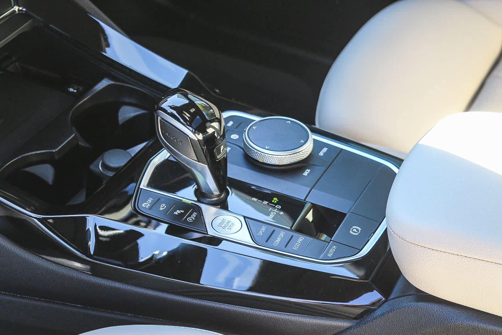 Used 2024 BMW X3 sDrive30i w/ Premium Package image 19