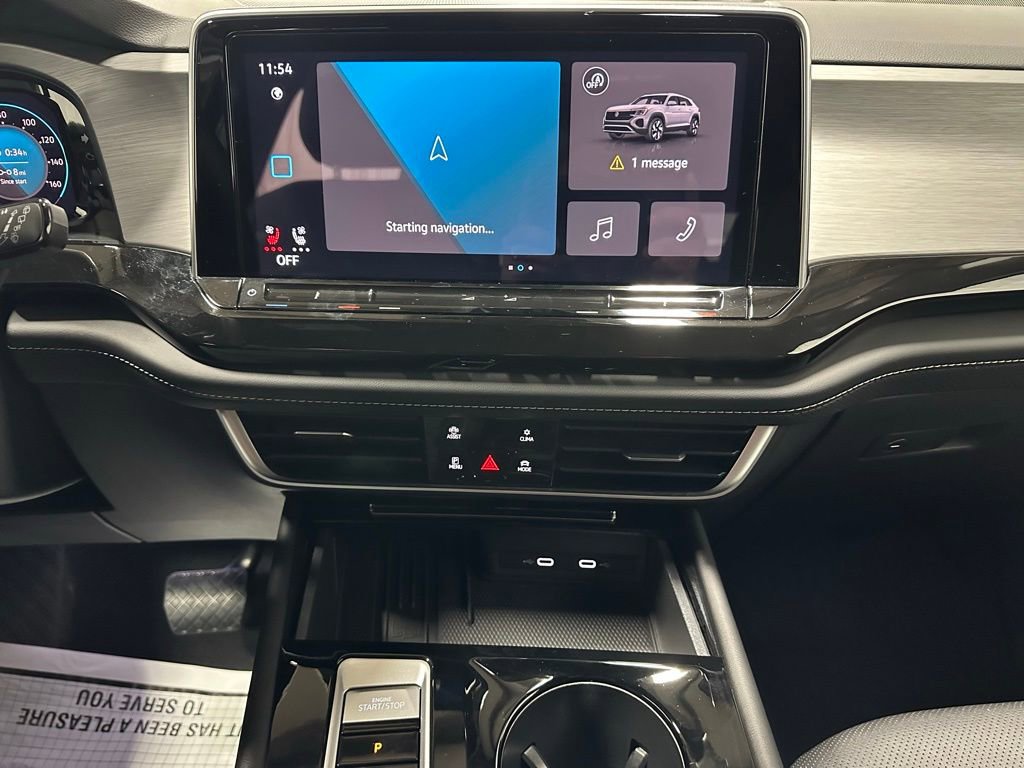 Used 2025 Volkswagen Atlas Cross Sport SE image 25