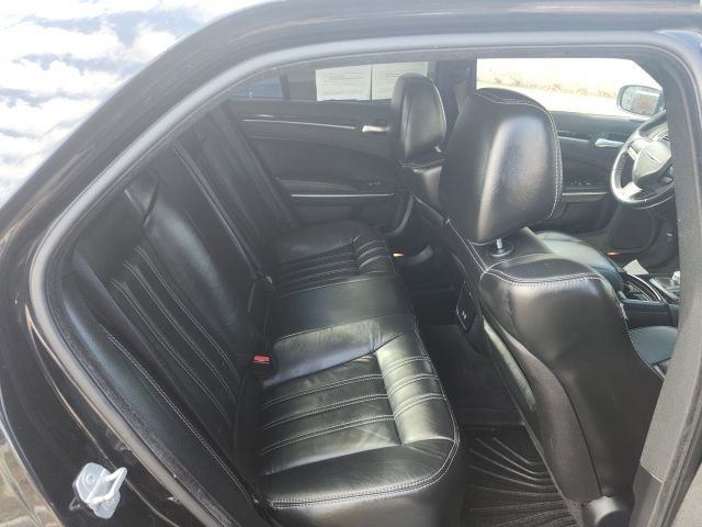 Used 2018 Chrysler 300 S image 13