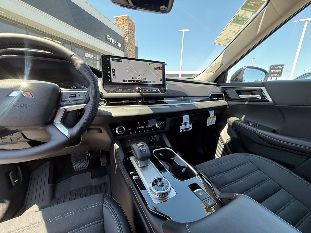 New 2026 Mitsubishi Outlander AWD image 26