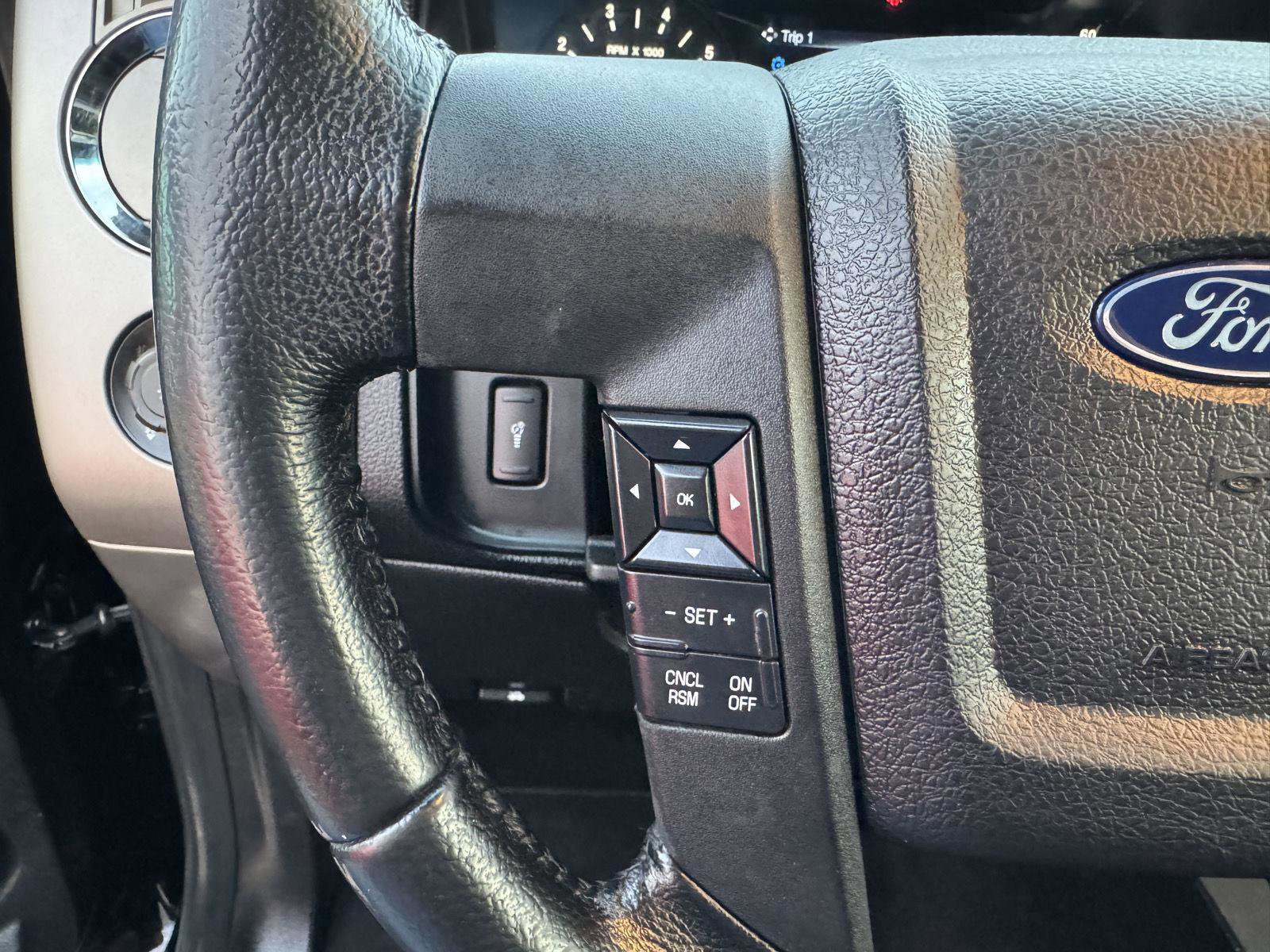 Used 2017 Ford Expedition EL XLT image 13