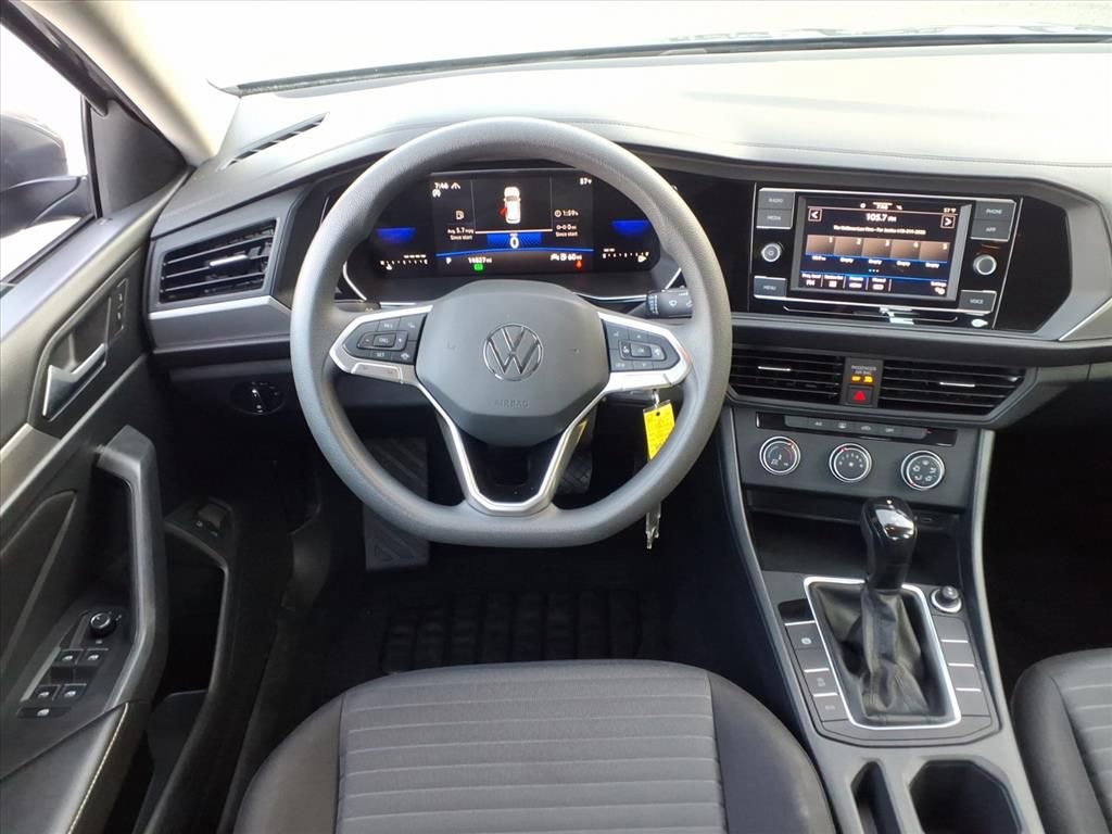 Used 2023 Volkswagen Jetta S image 25