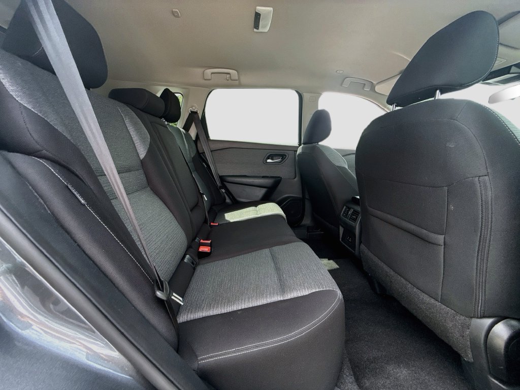 Used 2023 Nissan Rogue SV AWD/4WD image 29