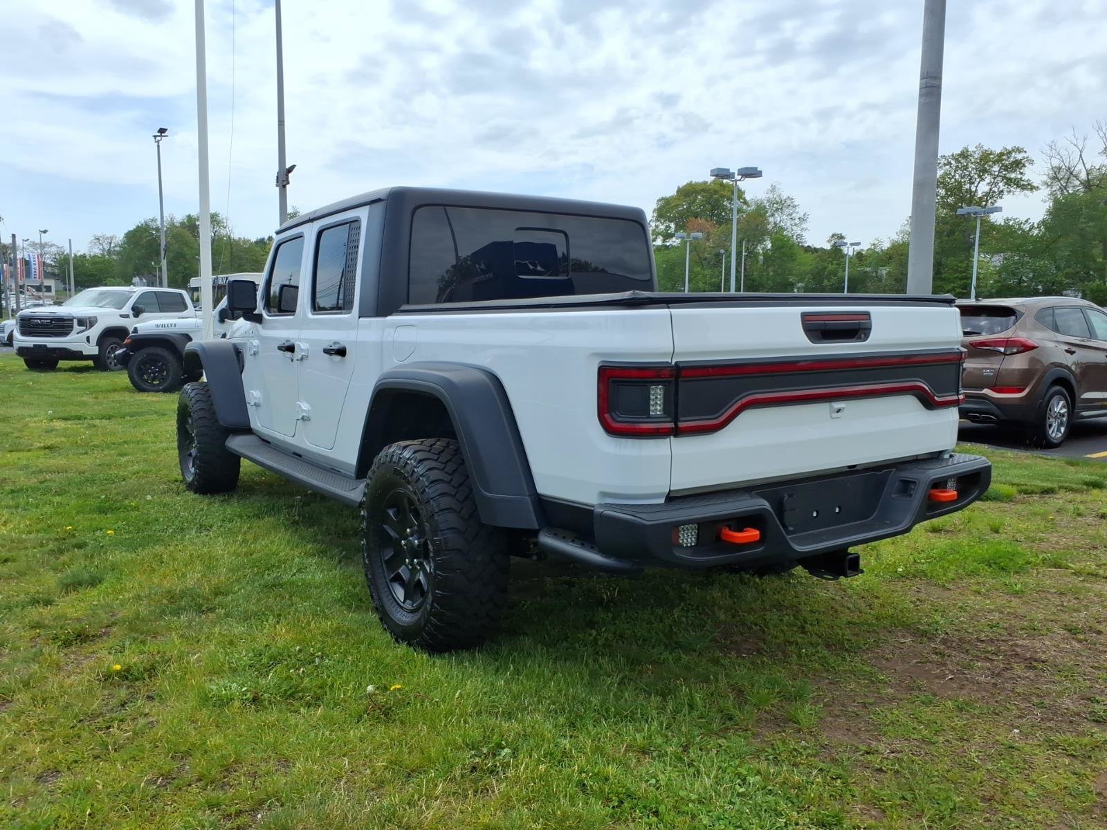Used 2023 Jeep Gladiator Mojave w/ Cold Weather Group AWD/4WD image 11