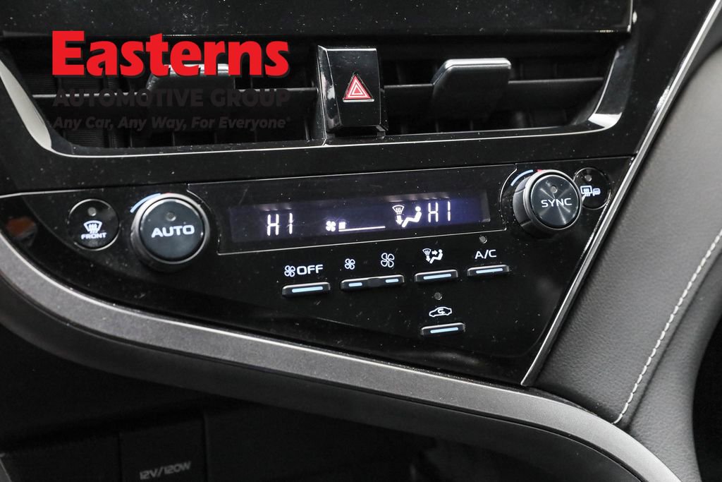 Used 2024 Toyota Camry SE image 31