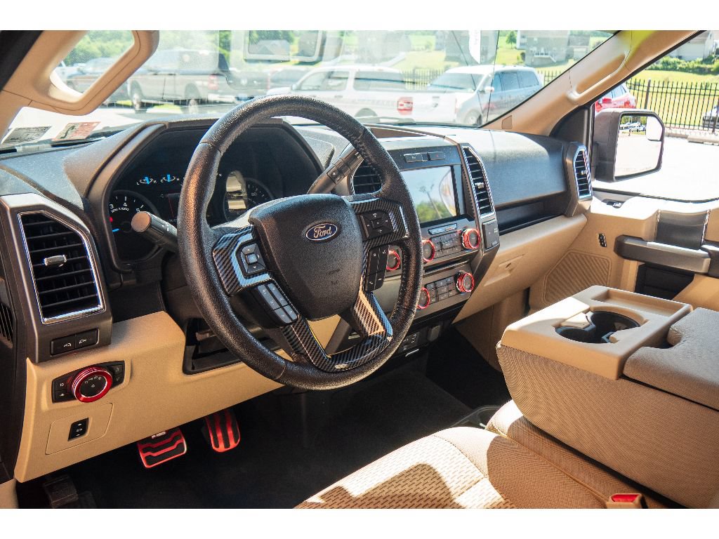 Used 2015 Ford F150 XLT w/ Equipment Group 302A Luxury AWD/4WD image 11