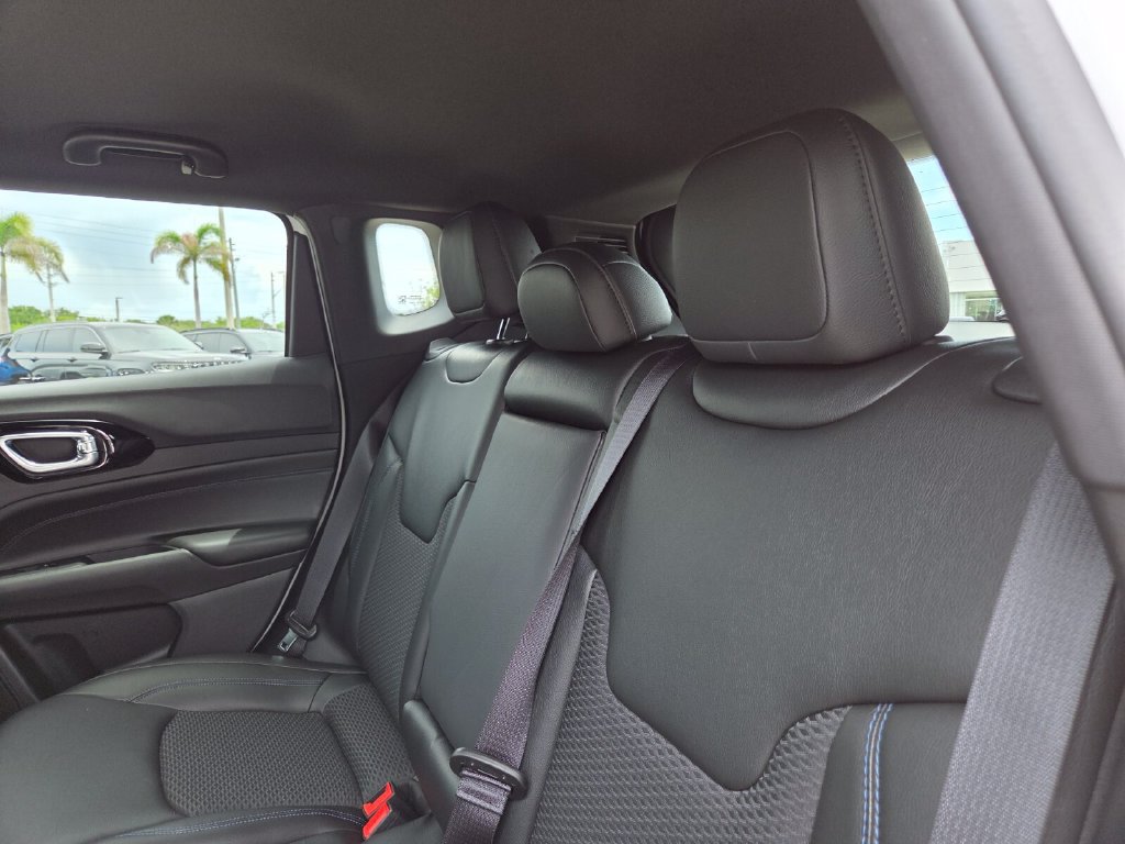 New 2026 Jeep Compass Latitude AWD/4WD image 21