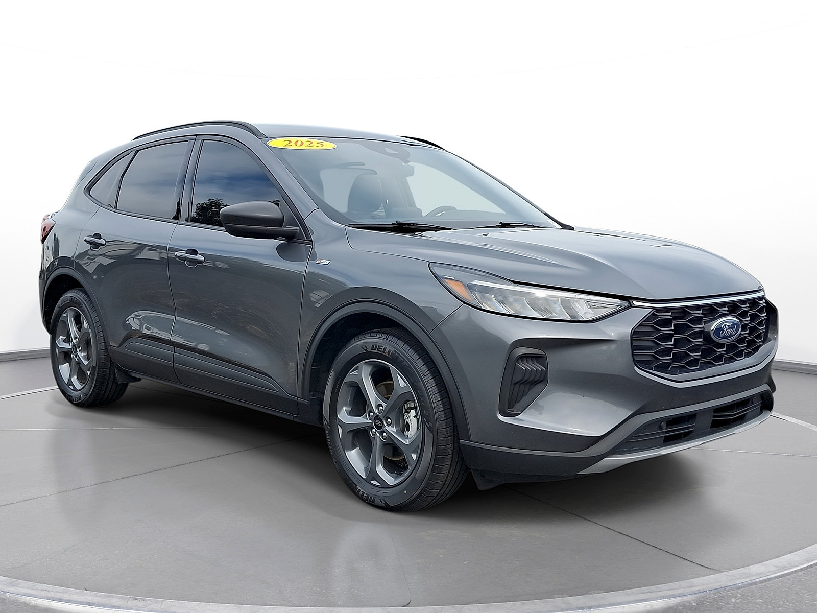 Used 2025 Ford Escape ST-Line FWD image 1